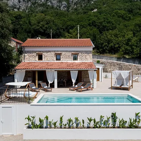 Nyaraló Casa Di Nika - Charmante Steinvilla Mit Beheiztem Pool By Interhome