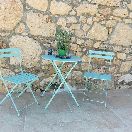 Casa Di Nika - Charmante Steinvilla Mit Beheiztem Pool By Interhome Nyaraló