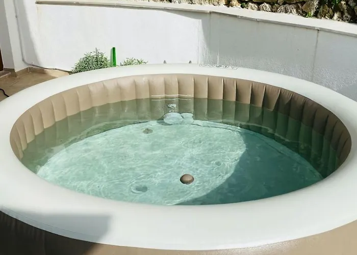 Casa Di Nika - Charmante Steinvilla Mit Beheiztem Pool By Interhome *