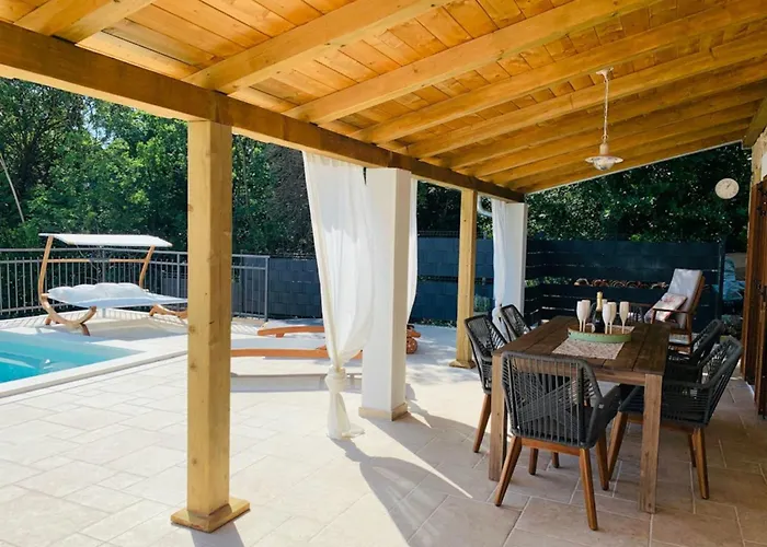 Nyaraló Casa Di Nika - Charmante Steinvilla Mit Beheiztem Pool By Interhome Bribir