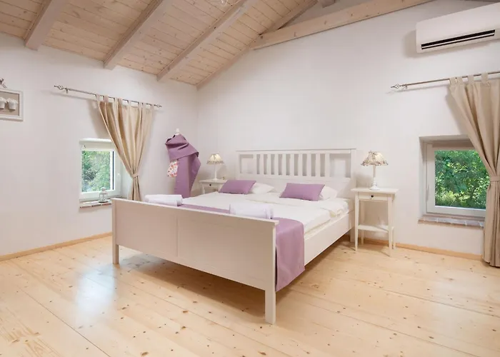 Nyaraló Casa Di Nika - Charmante Steinvilla Mit Beheiztem Pool By Interhome Bribir