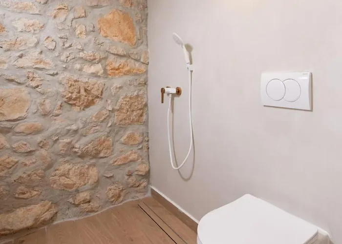 Casa Di Nika - Charmante Steinvilla Mit Beheiztem Pool By Interhome Bribir