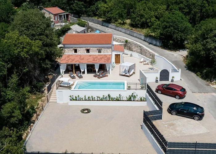 Casa Di Nika - Charmante Steinvilla Mit Beheiztem Pool By Interhome Holiday home Bribir (Primorje-Gorski Kotar)